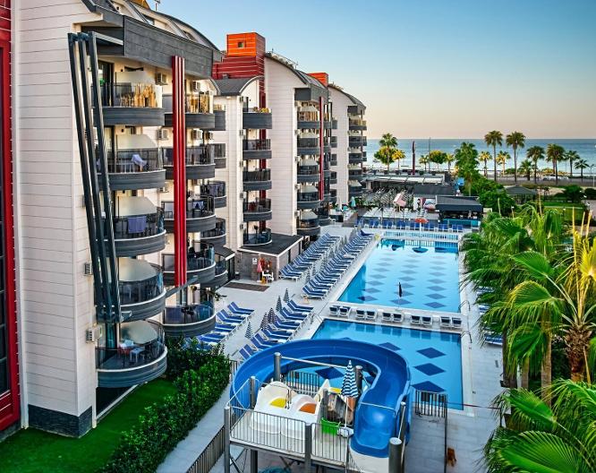 Grand Uysal Beach Hotel - Außenansicht