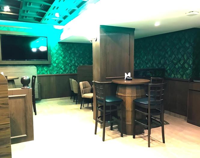 Concorde Inn Hotel - Essen und Trinken