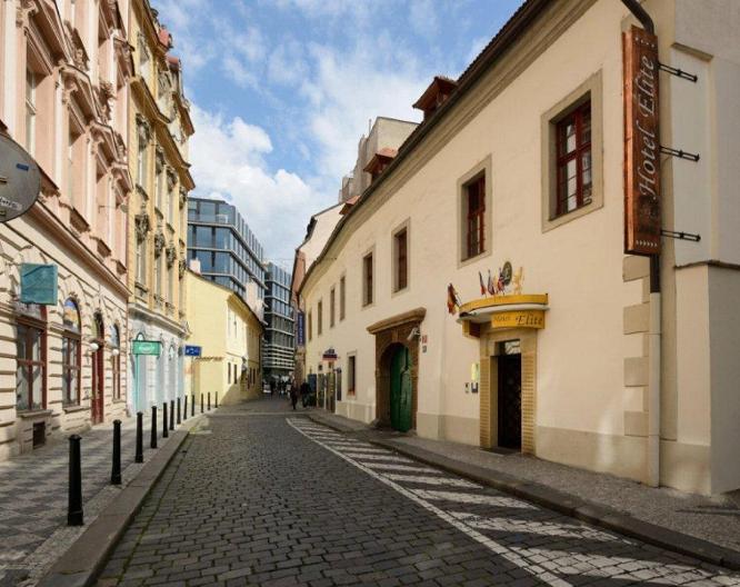 Elite - Außenansicht