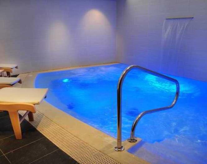 Lunetta Roma - Pool