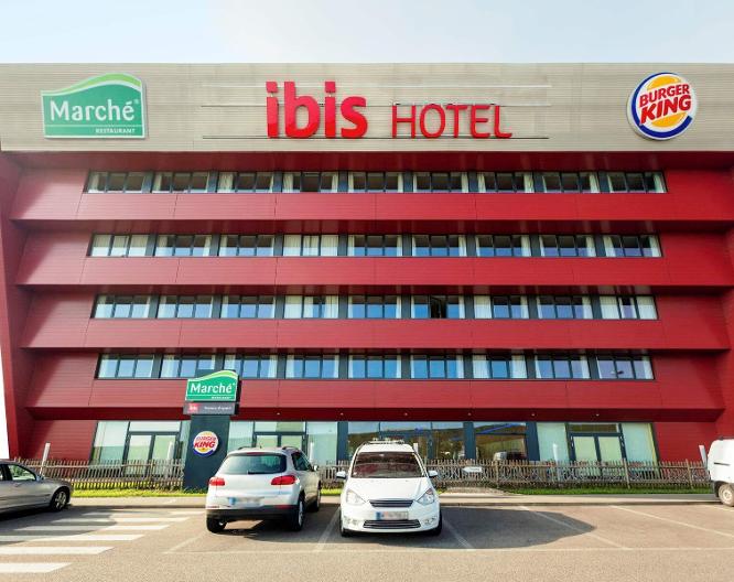 ibis Vienna Airport - Außenansicht