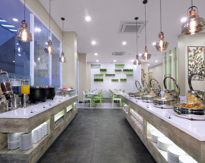 favehotel Sorong - Essen und Trinken