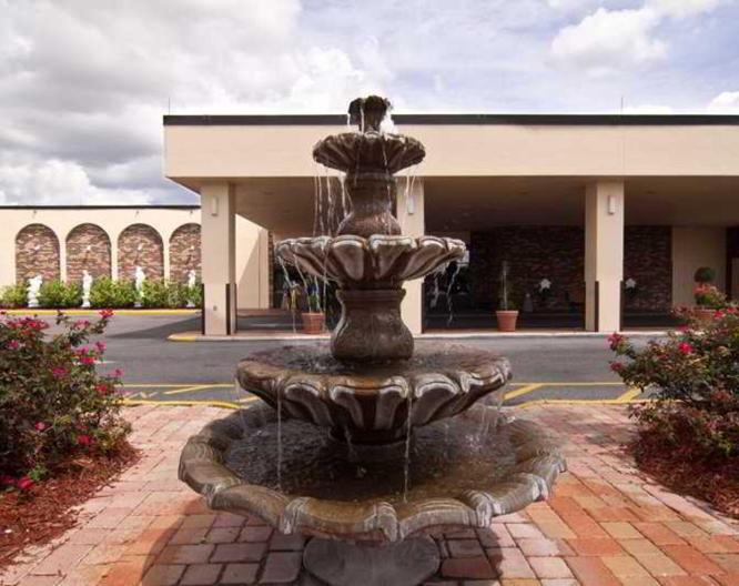 Rosen Inn International - Außenansicht