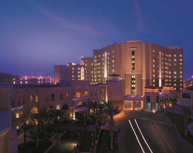 Traders Hotel Qaryat Al Beri - Außenansicht