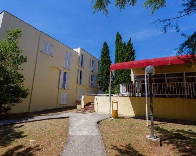 Dražica Hotel Resort - Außenansicht