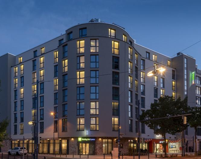 Holiday Inn Express Offenbach - Außenansicht