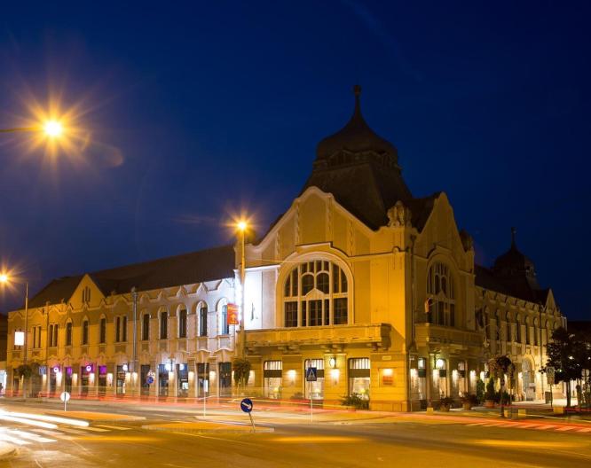 Erzsebet Kiralyne - Außenansicht