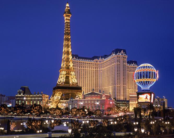 Paris Las Vegas - Außenansicht