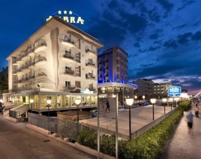 HOTEL AMBRA - Außenansicht