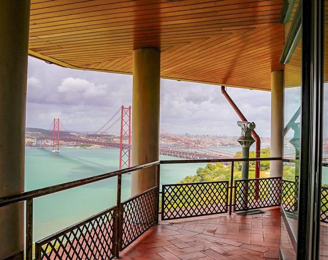 HI Hostel Almada Pousada de Juventude - Außenansicht