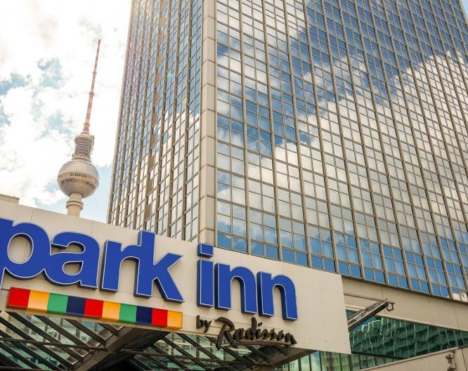 Park Inn by Radisson Berlin Alexanderplatz - Außenansicht