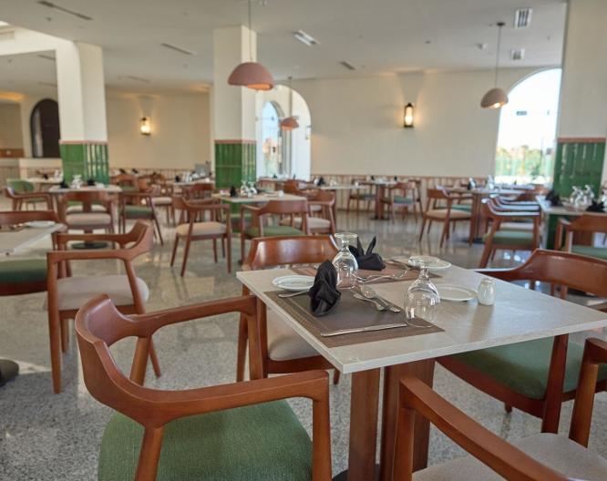 Diamond Beach by Pearl Resorts - Essen und Trinken