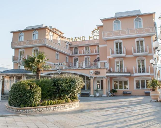 Osman Grand Hotel - Außenansicht