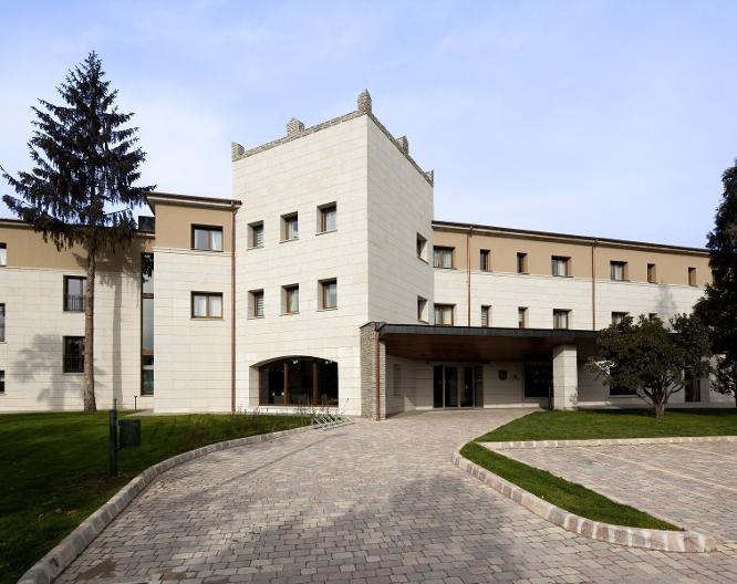 Parador de Villafranca del Bierzo - Außenansicht
