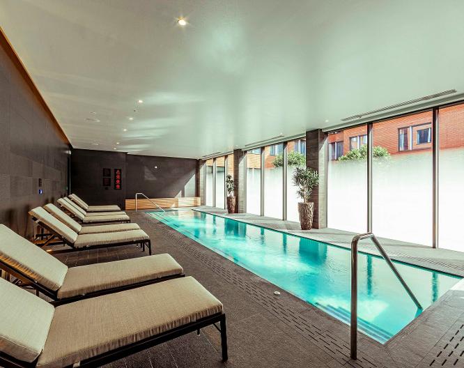 Atocha Hotel Madrid, Tapestry Collection by Hilton - Pool