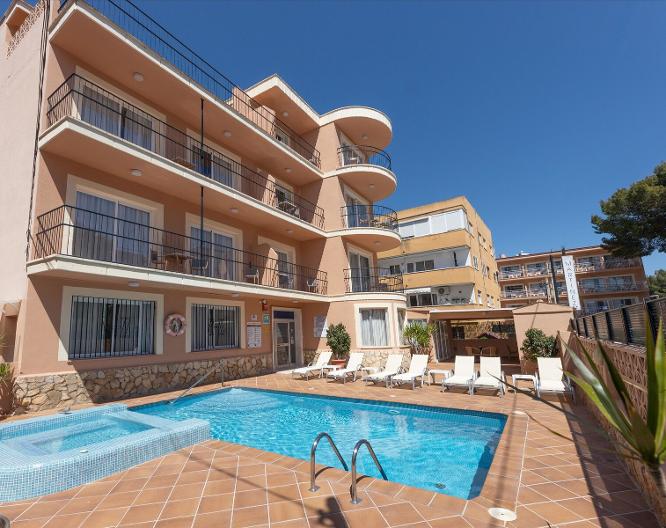 Martinez Apartments - Außenansicht