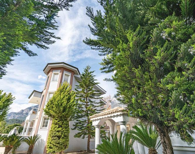 Rose Resort - Außenansicht