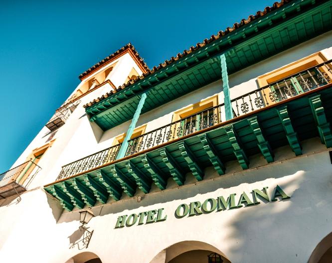 Hotel Oromana - Außenansicht