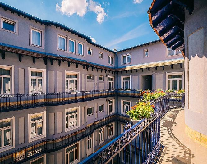 Baross City Hotel - Außenansicht