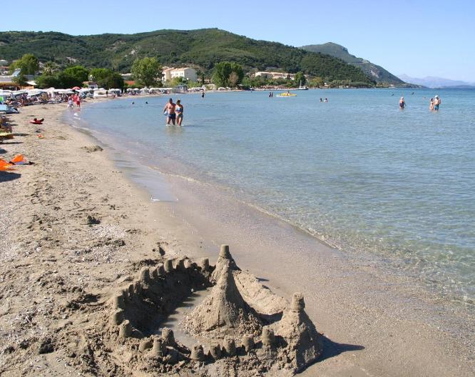 Leftis Romantica - Strand