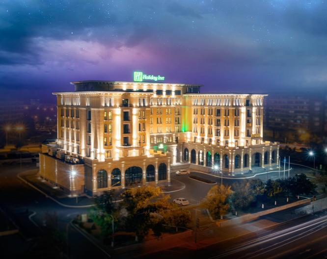 Holiday Inn Aktau - Außenansicht