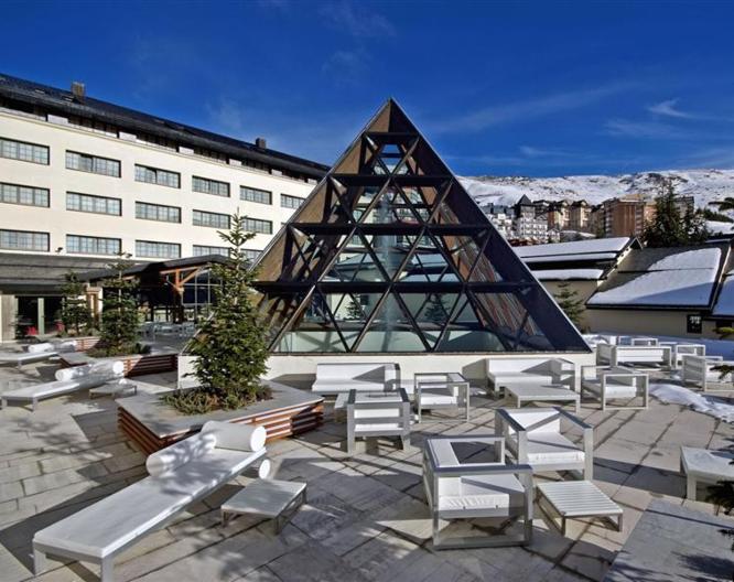 Meliá Sol y Nieve - Außenansicht