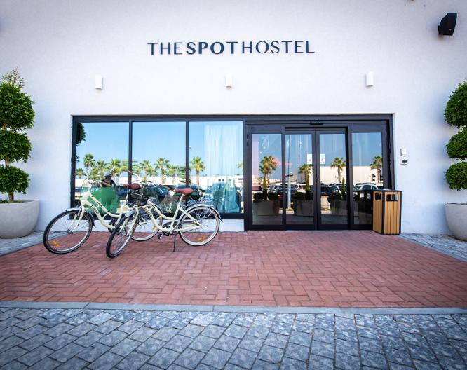 The Spot Hostel - Außenansicht