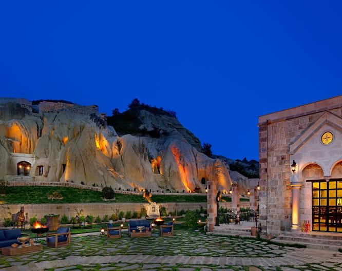 Seraphim Cave Hotel - Außenansicht