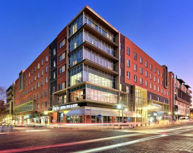 Protea Hotel by Marriott Fire and Ice Melrose Arch - Außenansicht