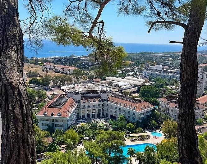 Grand Mir'Amor Hotel - Außenansicht