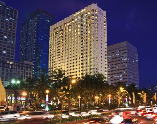 Diamond Hotel Philippines - Außenansicht