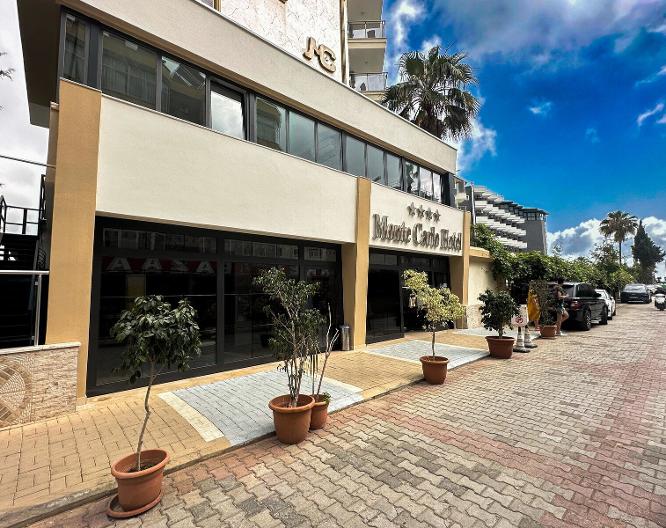 Monte Carlo Hotel - Außenansicht