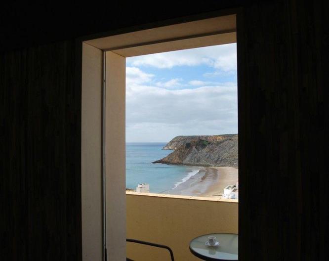 Hotel Praia do Burgau - Außenansicht