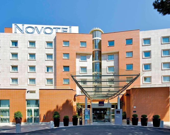 Novotel Roma Est - Außenansicht