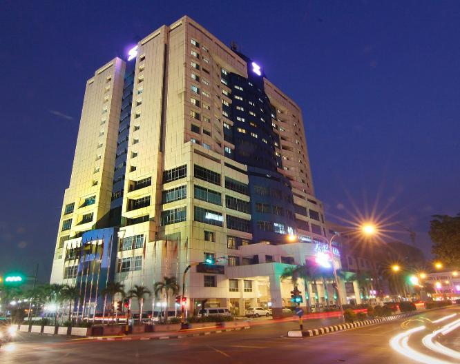 Mega Hotel - Général
