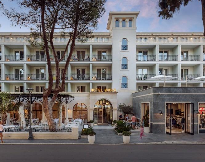 Crowne Plaza Budva - Außenansicht