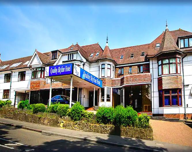 The Luton Hotel - Außenansicht