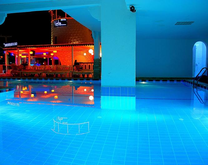 Sky Vela Hotel - Außenansicht