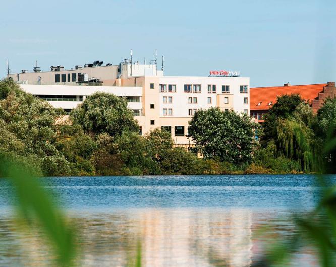 IntercityHotel Stralsund - Außenansicht