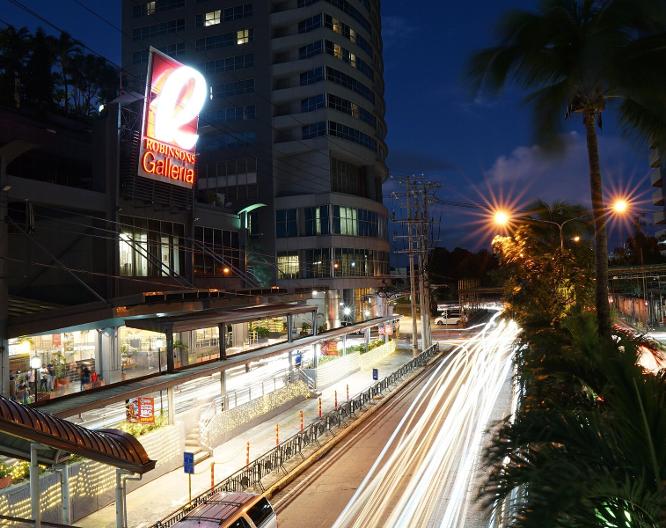 Holiday Inn Manila Galleria - Außenansicht