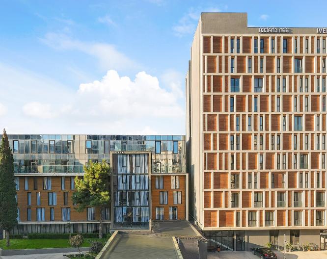 Iveria Inn Hotel - Außenansicht