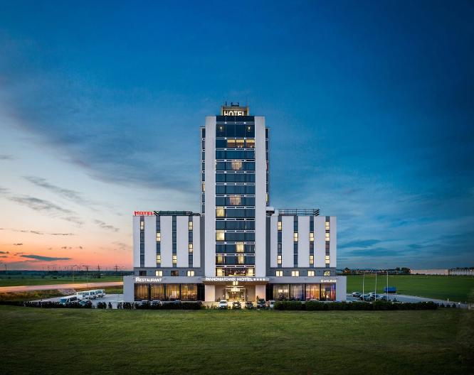 Hotel Pannonia Tower Parndorf - Außenansicht