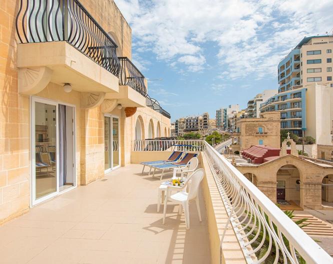 Gillieru Harbour Hotel - Außenansicht