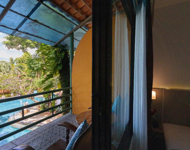 Ao Chalong Villa Resort & Spa - Außenansicht