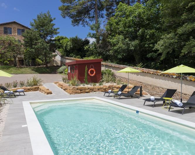 Le Savigny - Piscine