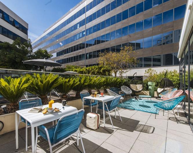 Hotel ibis Styles Nice Aéroport Arenas - Außenansicht