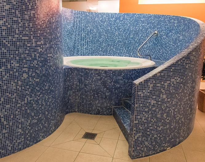 Relexa Ratingen City - Pool