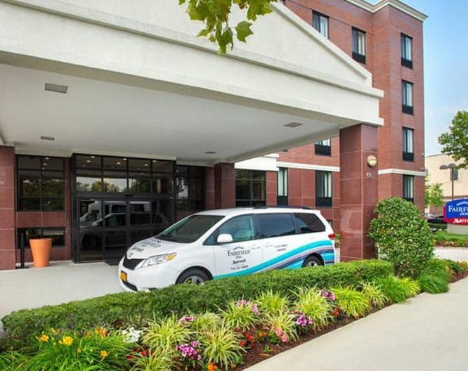 Fairfield Inn New York LaGuardia Airport/Astoria - Außenansicht