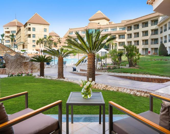 Hilton Pyramids Golf Resort - Außenansicht