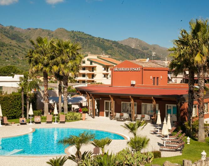 Hotel Alcantara Resort - Außenansicht